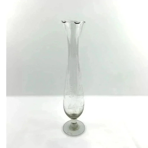 VTG 9.5" Tall Clear Glass Vase Floral Pattern Design Made in Mexico - Picture 5 of 12